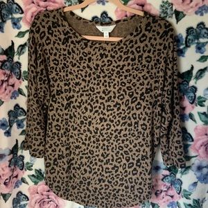 Market & Spruce leopard Print soft three quarter sleeve shirt